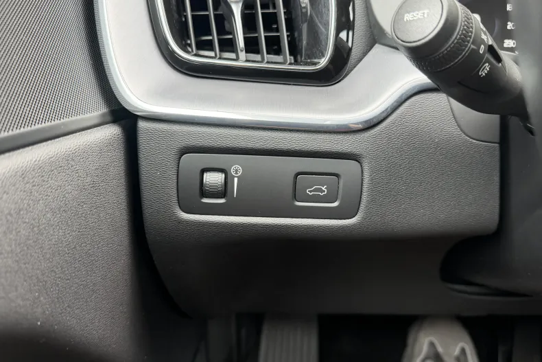 Volvo XC60 din 2021 cu 143.000 km - oferta VOL235534 - foto 27