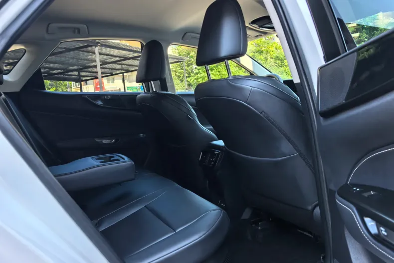Lexus Seria NX din 2023 cu 65.574 km - oferta LEX235540 - foto 7