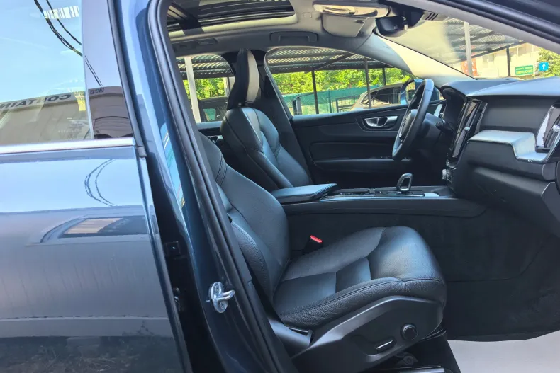 Volvo XC60 din 2023 cu 115.150 km - oferta VOL235541 - foto 13