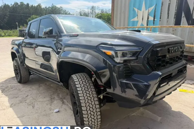 Toyota Tacoma din 2026 cu 10 km - oferta TOY235548 - foto 1