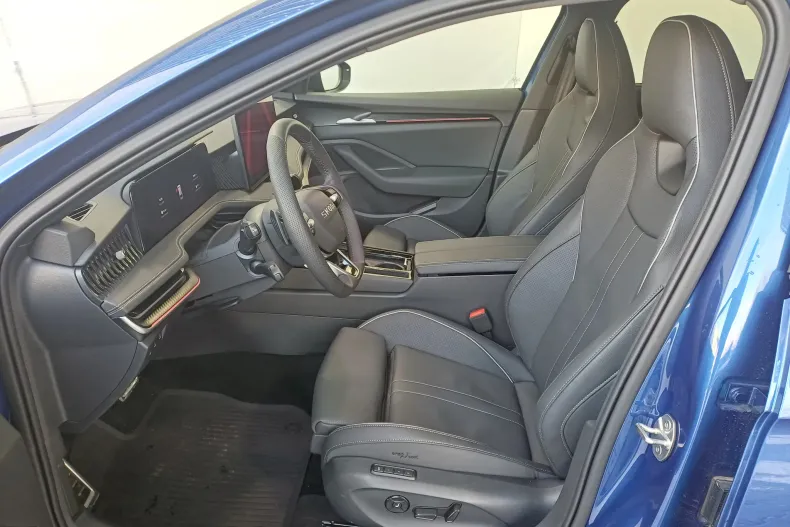 Skoda Superb din 2025 cu 2.669 km - oferta SKO235554 - foto 4