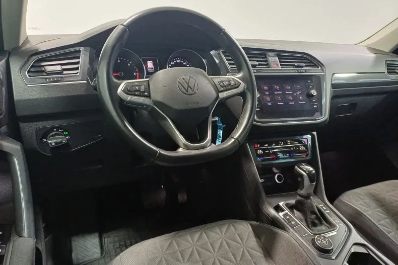 Volkswagen Tiguan din 2023 cu 103.766 km - oferta VOL235556 - foto 7