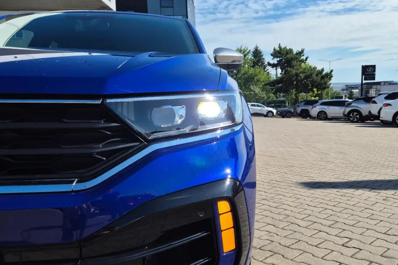 Volkswagen T-Roc R din 2020 cu 52.972 km - oferta VOL235560 - foto 3