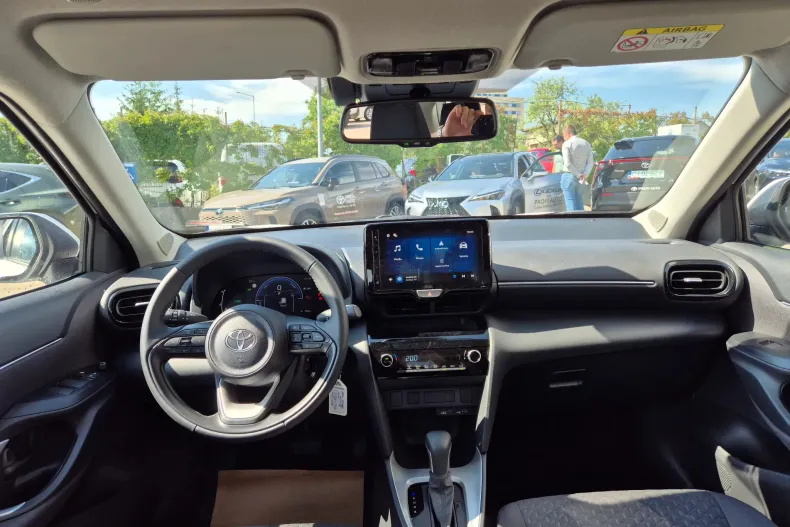 Toyota Yaris Cross din 2025 cu 1.531 km - oferta TOY235561 - foto 16