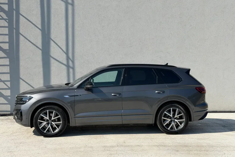 Volkswagen Touareg din 2023 cu 118.900 km - oferta VOL235582 - foto 2