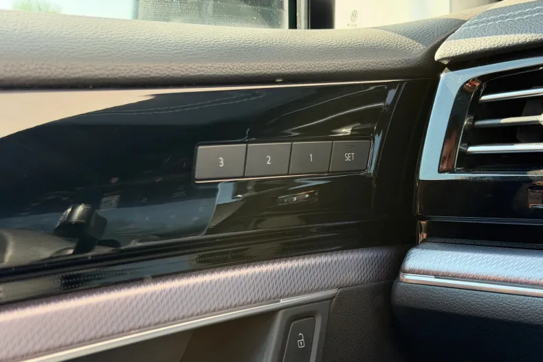 Volkswagen Touareg din 2023 cu 118.900 km - oferta VOL235582 - foto 11