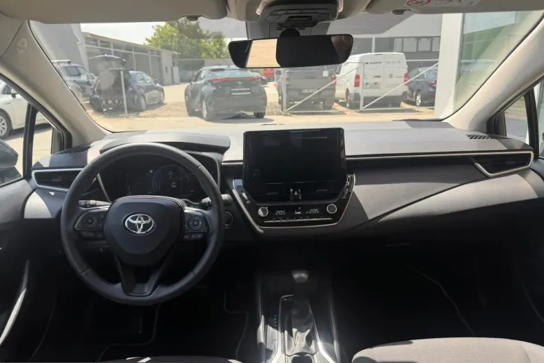 Toyota Corolla din 2025 cu 8.031 km - oferta TOY235585 - foto 11
