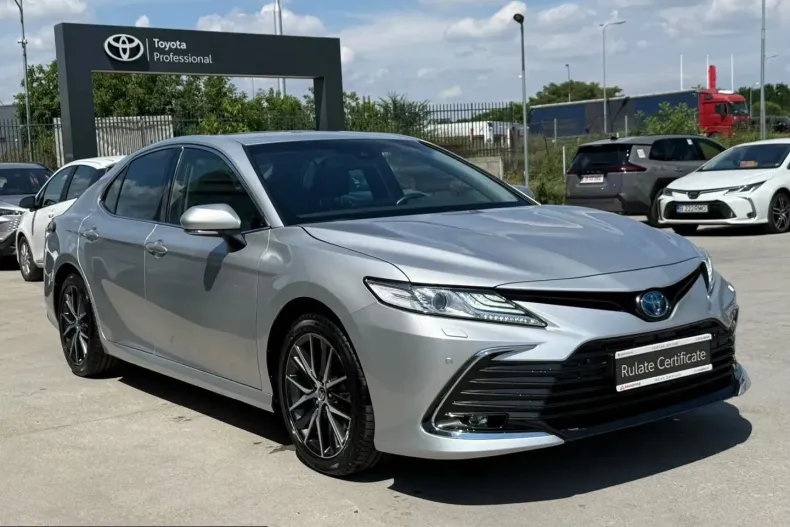 Toyota Camry din 2023 cu 53.477 km - oferta TOY235587 - foto 4