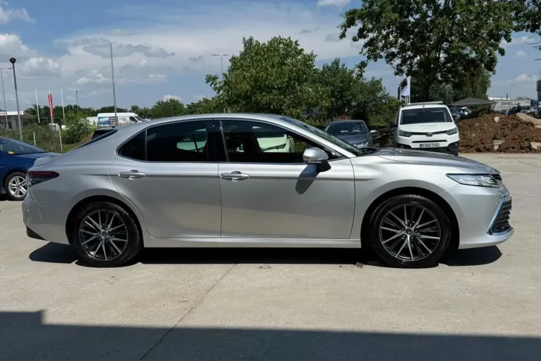 Toyota Camry din 2023 cu 53.477 km - oferta TOY235587 - foto 6