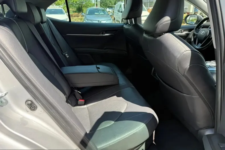 Toyota Camry din 2023 cu 53.477 km - oferta TOY235587 - foto 18