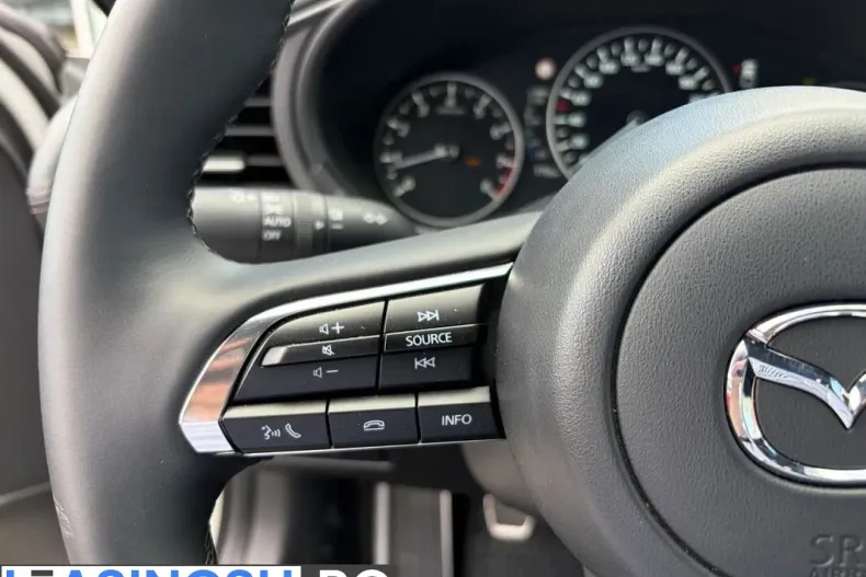 Mazda 3 din 2025 cu 700 km - oferta MAZ235590 - foto 19