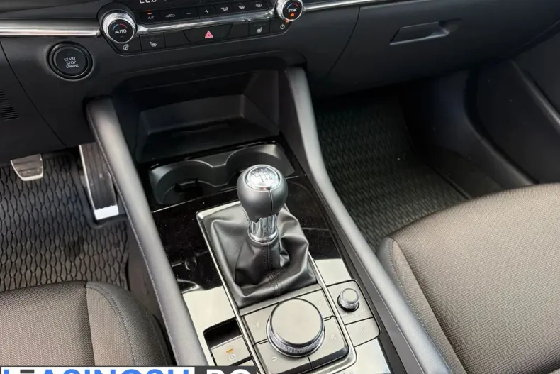 Mazda 3 din 2025 cu 700 km - oferta MAZ235590 - foto 27