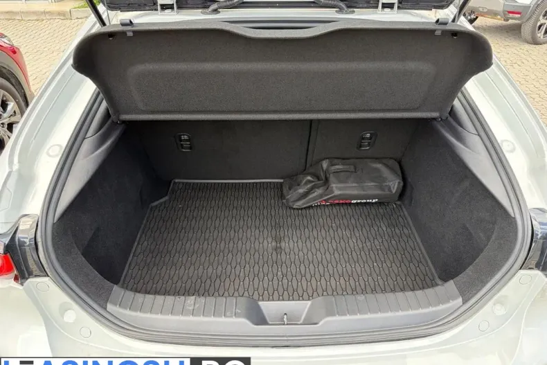 Mazda 3 din 2025 cu 700 km - oferta MAZ235590 - foto 29