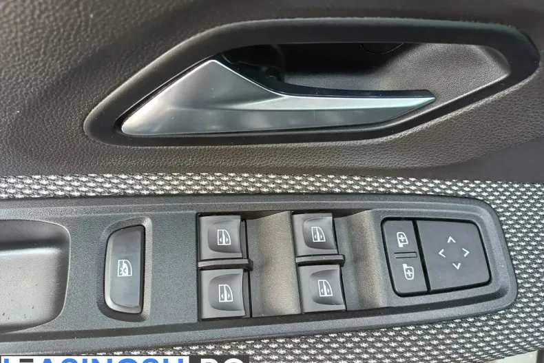 Dacia Sandero Stepway din 2022 cu 70.565 km - oferta DAC235592 - foto 12