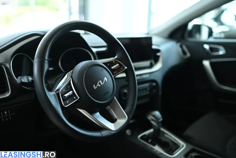 Kia XCeed din 2025 cu 4.285 km - oferta KIA235600 - foto 11