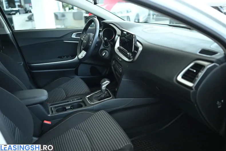 Kia XCeed din 2025 cu 4.285 km - oferta KIA235600 - foto 19