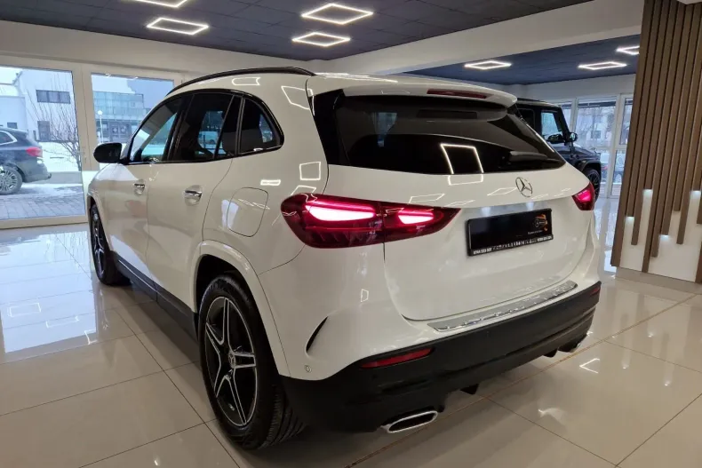 Mercedes-Benz GLA 200 (Clasa GLA) din 2025 cu 9.100 km - oferta MER235601 - foto 5