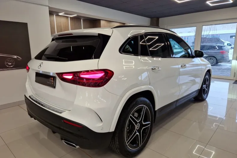 Mercedes-Benz GLA 200 (Clasa GLA) din 2025 cu 9.100 km - oferta MER235601 - foto 11