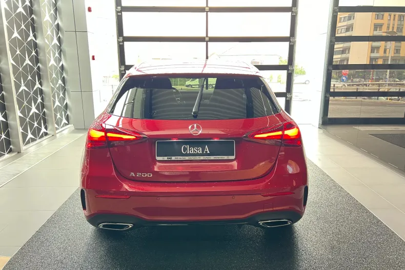 Mercedes-Benz A 200 (Clasa A) din 2024 cu 5.000 km - oferta MER235610 - foto 3