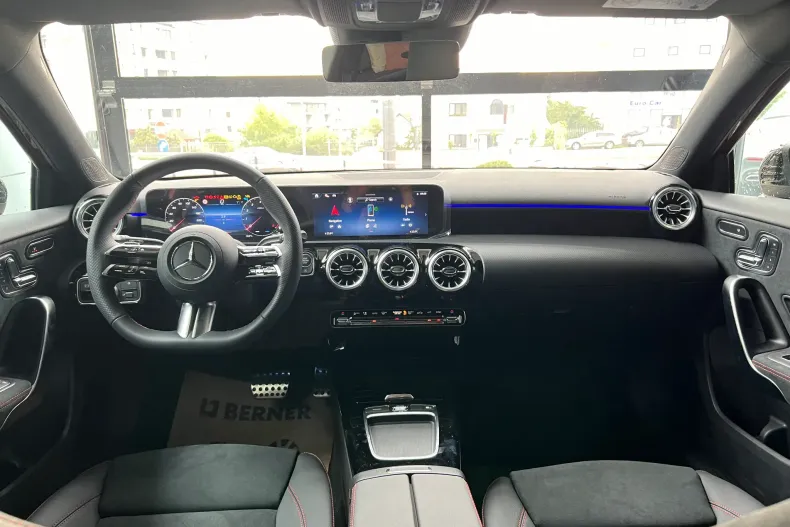 Mercedes-Benz A 200 (Clasa A) din 2024 cu 5.000 km - oferta MER235610 - foto 15