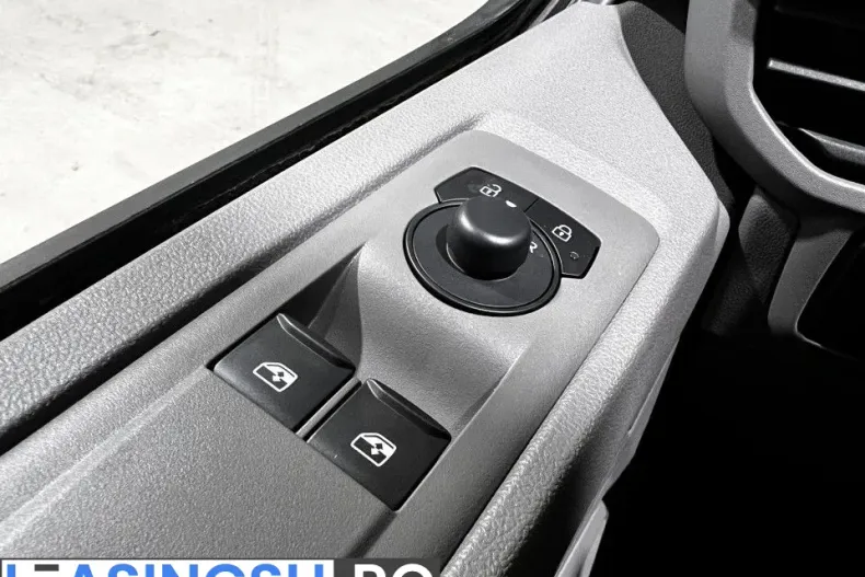 Volkswagen Transporter din 2025 cu 19 km - oferta VOL235622 - foto 19