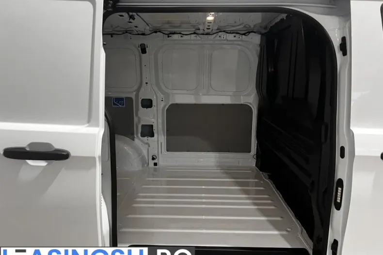 Volkswagen Transporter din 2025 cu 19 km - oferta VOL235622 - foto 27
