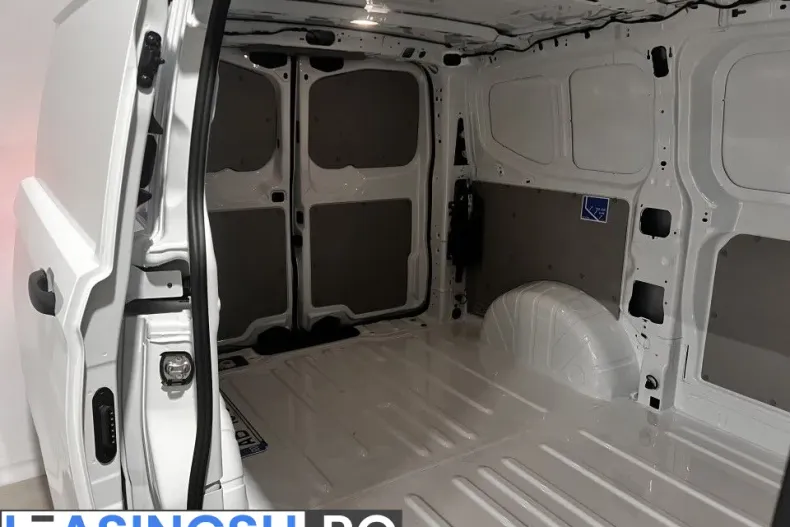 Volkswagen Transporter din 2025 cu 19 km - oferta VOL235622 - foto 28