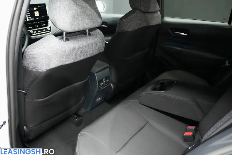 Toyota Corolla din 2026 cu 10 km - oferta TOY235626 - foto 8