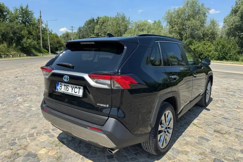 Toyota RAV4 din 2022 cu 71.511 km - oferta TOY235632 - foto 2