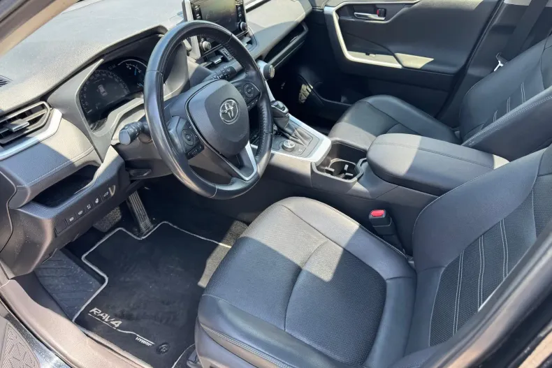 Toyota RAV4 din 2022 cu 71.511 km - oferta TOY235632 - foto 13