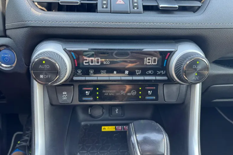 Toyota RAV4 din 2022 cu 71.511 km - oferta TOY235632 - foto 16