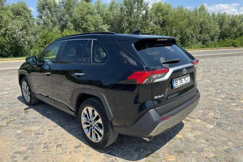 Toyota RAV4 din 2022 cu 71.511 km - oferta TOY235632 - foto 18