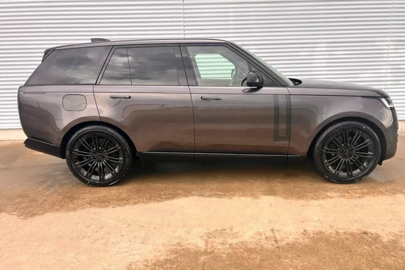 Land Rover Range Rover din 2025 cu 1 km - oferta LAN235633 - foto 2