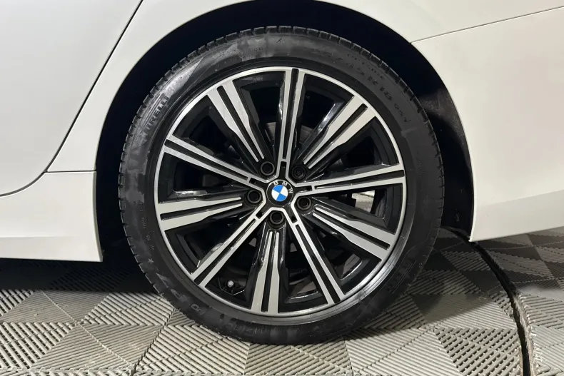 BMW 320d (Seria 3) din 2023 cu 57.747 km - oferta BMW235649 - foto 12