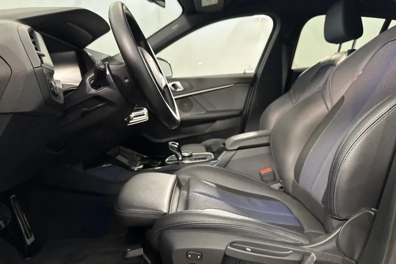BMW 118i (Seria 1) din 2023 cu 79.662 km - oferta BMW235651 - foto 25