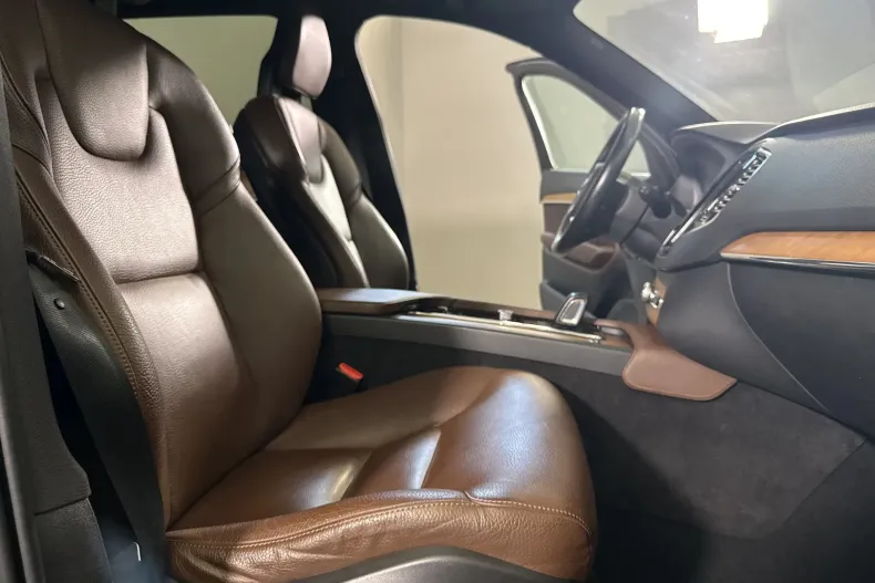 Volvo XC90 din 2021 cu 165.591 km - oferta VOL235659 - foto 11