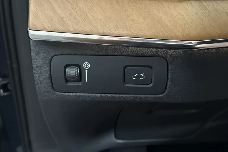 Volvo XC90 din 2021 cu 165.591 km - oferta VOL235659 - foto 16