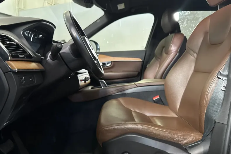 Volvo XC90 din 2021 cu 165.591 km - oferta VOL235659 - foto 22