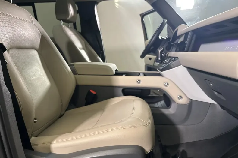 Land Rover Defender din 2023 cu 55.673 km - oferta LAN235661 - foto 11