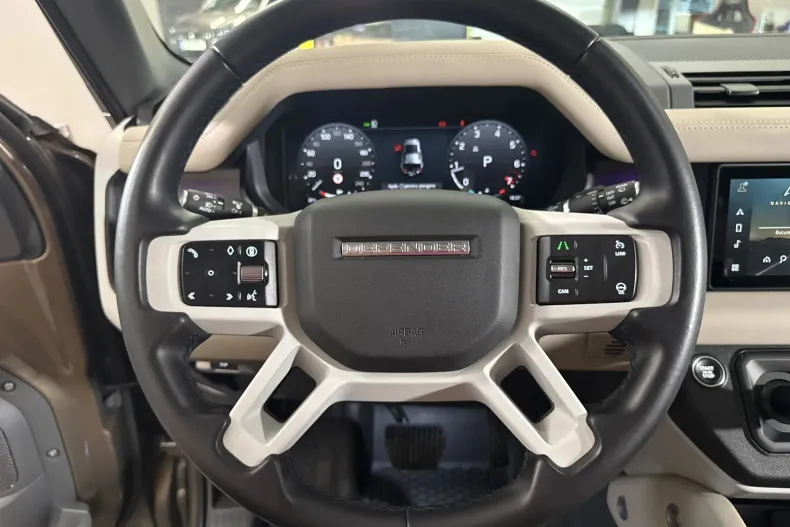 Land Rover Defender din 2023 cu 55.673 km - oferta LAN235661 - foto 15