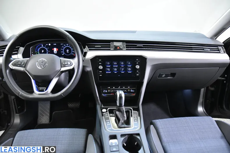 Volkswagen Passat din 2022 cu 122.096 km - oferta VOL235683 - foto 9