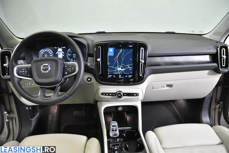 Volvo XC40 din 2023 cu 30.586 km - oferta VOL235687 - foto 9