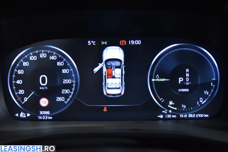 Volvo XC40 din 2023 cu 30.586 km - oferta VOL235687 - foto 10