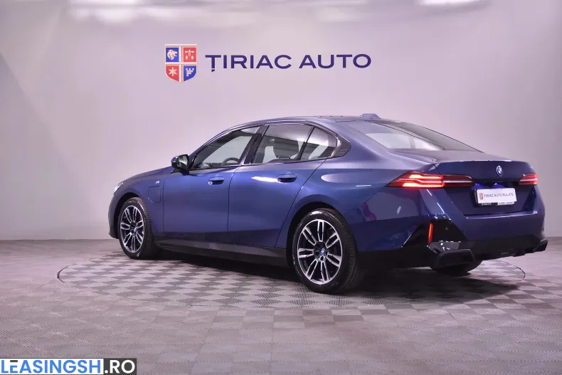 BMW 550e (Seria 5) din 2023 cu 58.634 km - oferta BMW235693 - foto 3