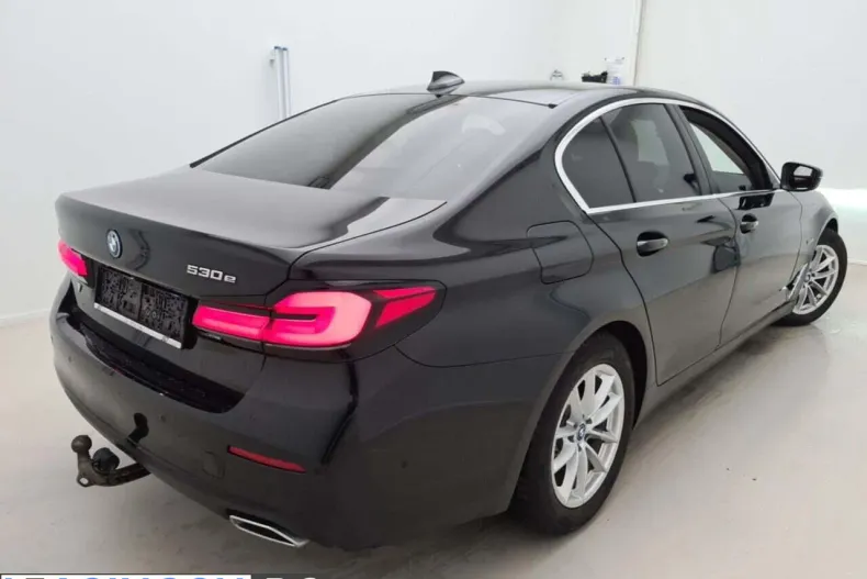 BMW 530e (Seria 5) din 2022 cu 170.711 km - oferta BMW235698 - foto 5