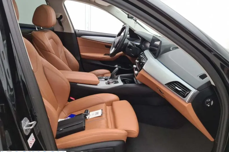 BMW 530e (Seria 5) din 2022 cu 170.711 km - oferta BMW235698 - foto 7