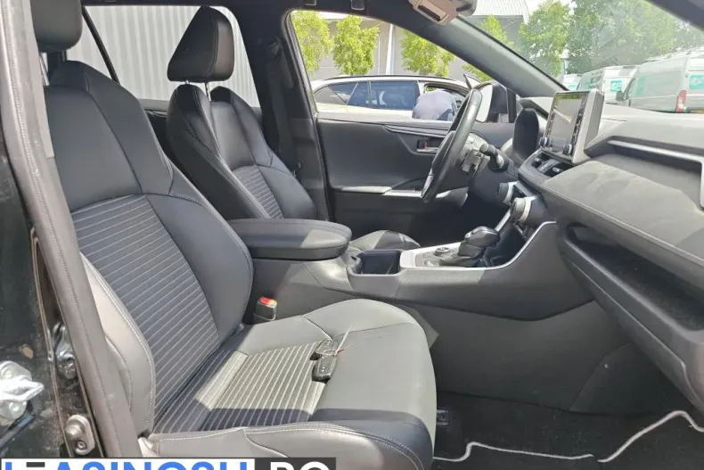 Toyota RAV4 din 2022 cu 137.182 km - oferta TOY235700 - foto 6