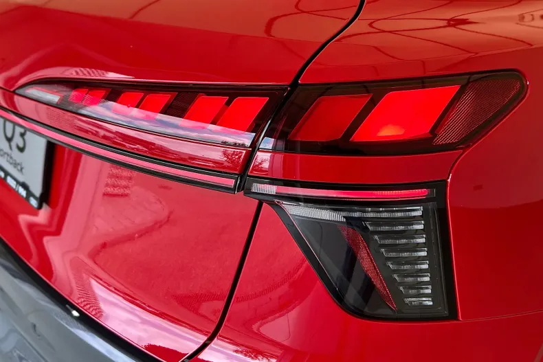 Audi Q3 din 2026 cu 1 km - oferta AUD235707 - foto 10