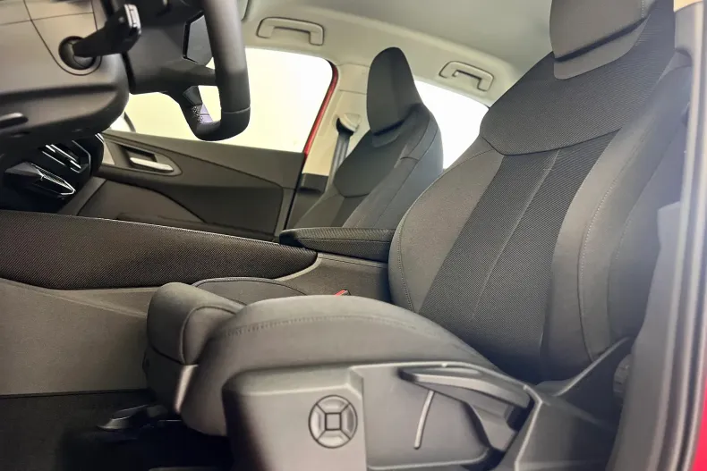 Audi Q3 din 2026 cu 1 km - oferta AUD235707 - foto 13