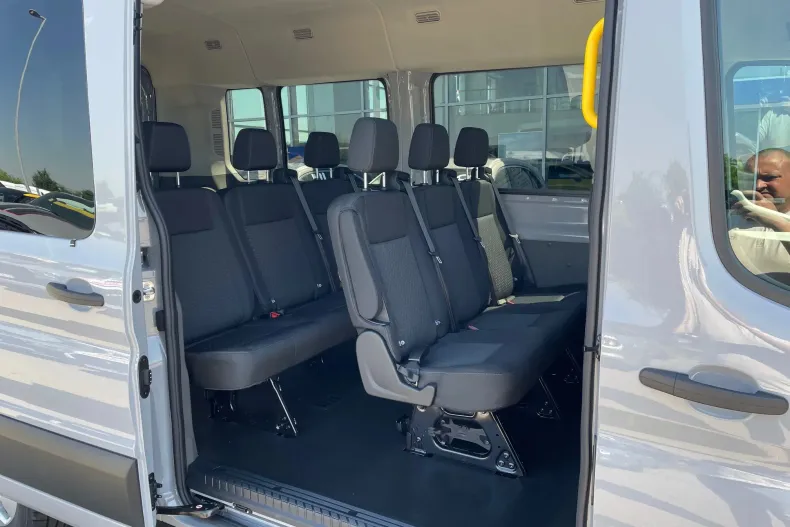 Ford Transit din 2025 cu 5 km - oferta FOR235711 - foto 4